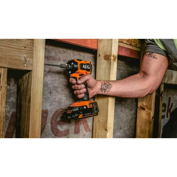 AEG BSS18OPSBL-0 18V akkus bitbefogású olajos(csendes) ütvecsavarozó akku és töltő nélkül 4935500310
