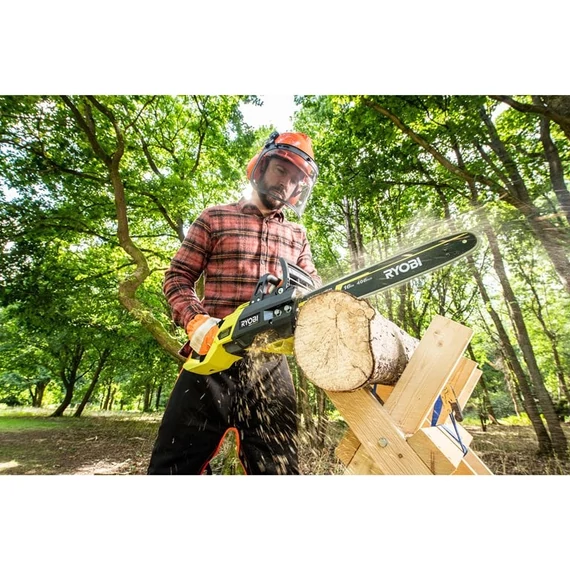 Ryobi MAX POWER RY36CSX40B-160 36v szénkefe nélküli 40cm láncfűrész 6,0ah akkuval és töltővel 5133004899