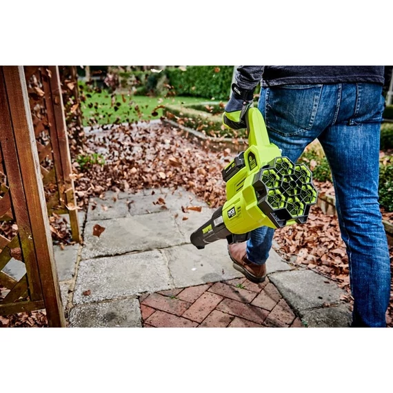 Ryobi MAX POWER RY36BLXA-0 akkumulátoros szénke nélküli WHISPER™ lombfúvó akkumulátor és töltő nélkül 5133004916