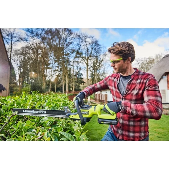 Ryobi MAX POWER RY36HTX65A-0 36V akkumulátoros szénkefe nélküli 65 cm sövényvágó akkumulátor és töltő nélkül 5133005076