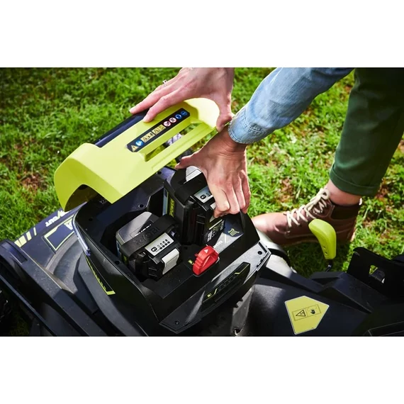 Ryobi MAX POWER RY36LMXSP53A-160 36V szénkefe nélküli 53 cm-es önjáró fűnyíró 6,0ah akkuval és töltővel 5133005802 