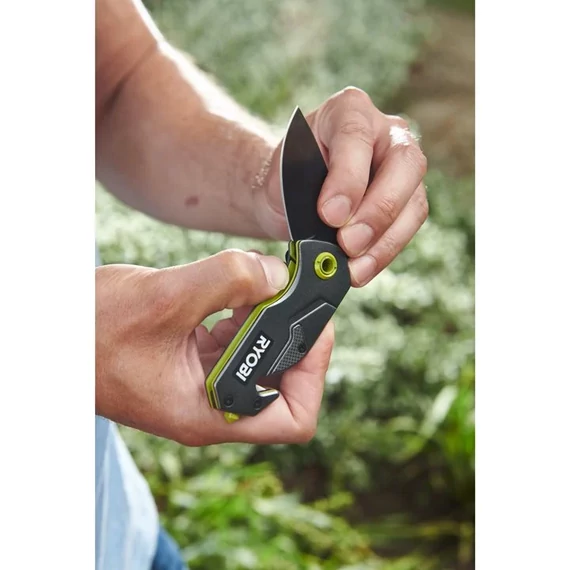 Ryobi RFK25T Kompakt összecsukható kés  Beépített üvegtörő. Integrált hevedervágó. 