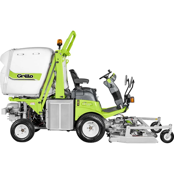 8050BY 9M5211 GRILLO magas ürítésű frontkaszás fűnyíró traktor FD 2200 TS 4WD ( Vágóasztallal )