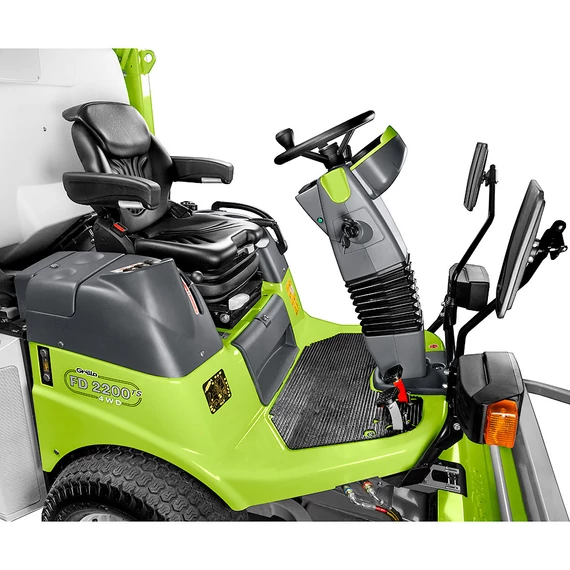 8050BY 9M5211 GRILLO magas ürítésű frontkaszás fűnyíró traktor FD 2200 TS 4WD ( Vágóasztallal )