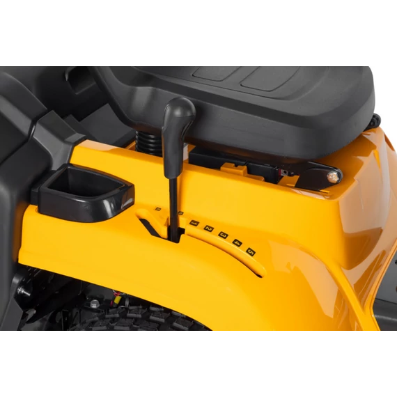 2T2000481/ST3 STIGA fűgyűjtős fűnyíró traktor ESTATE 384 M