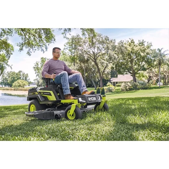 Ryobi RY72ZTRX137-310 72v 137cm ZERO TURN akkumulátoros fűnyíró traktor akkumulátorokkal és töltővel 5133005762