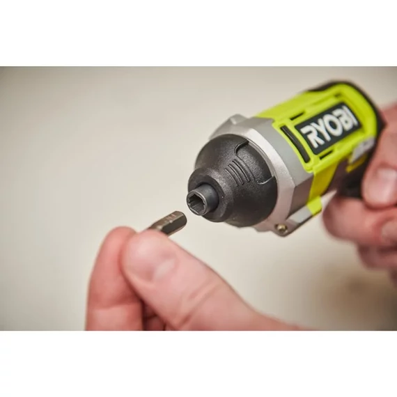 Ryobi USB LITHIUM RSD4-120T 4v akkumulátoros csavarbehajtó akkumulátorral és USB C kábellel