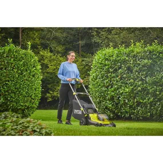 Ryobi ONE+ RY18LMX40C-240 18V szénkefe nélküli 40cm fűnyíró (2db 4.0Ah) akku és töltővel